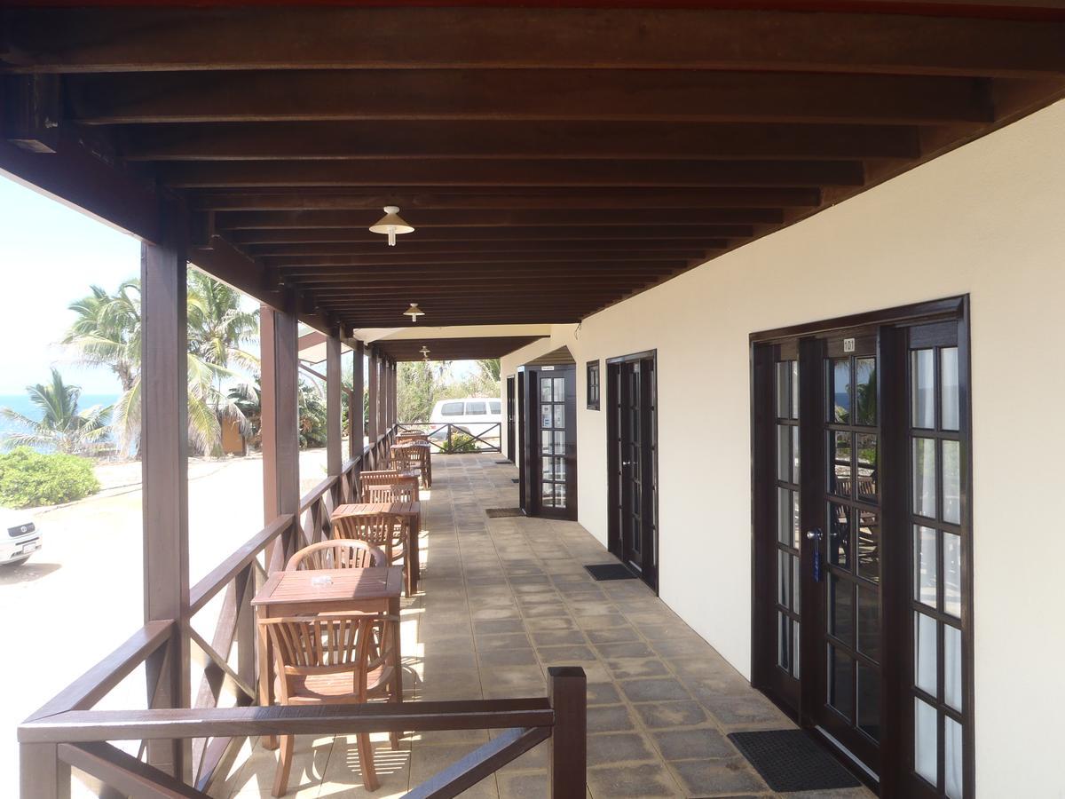 The Sunset Hotel Flying Fish Cove Buitenkant foto